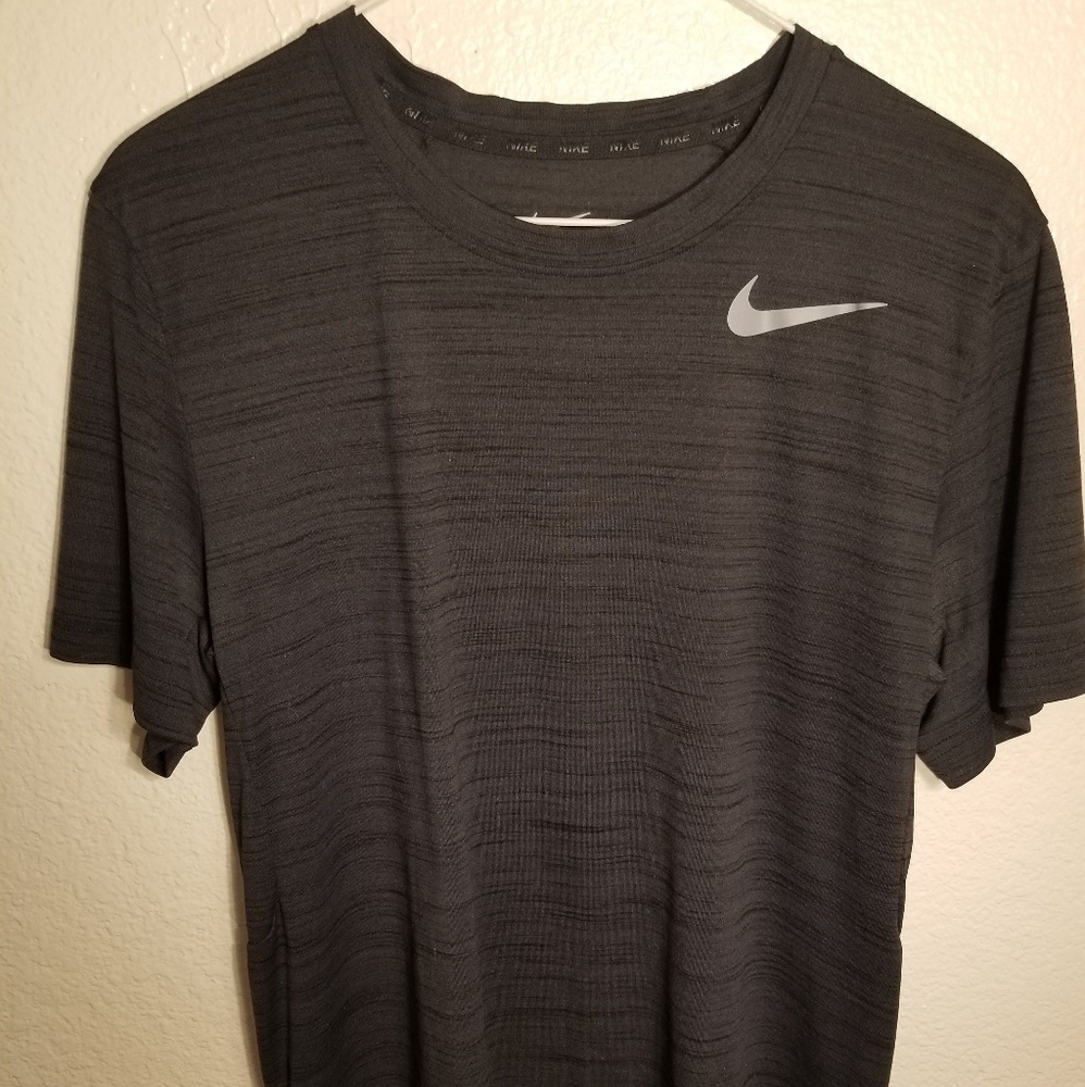 Nike Mens Medium DriFit Dark Grey TShirt